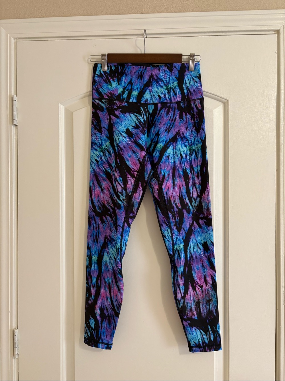 Peachy Athletic Esuna Leggings Colorful Tie-Dye Jeweled Wings Athletic Leggings
